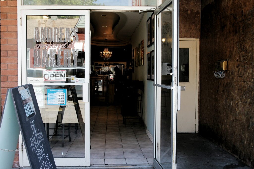 Andrea's Gerrard St. Bakery: Exterior