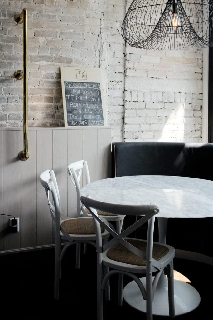 Té Toronto Interior Front Window