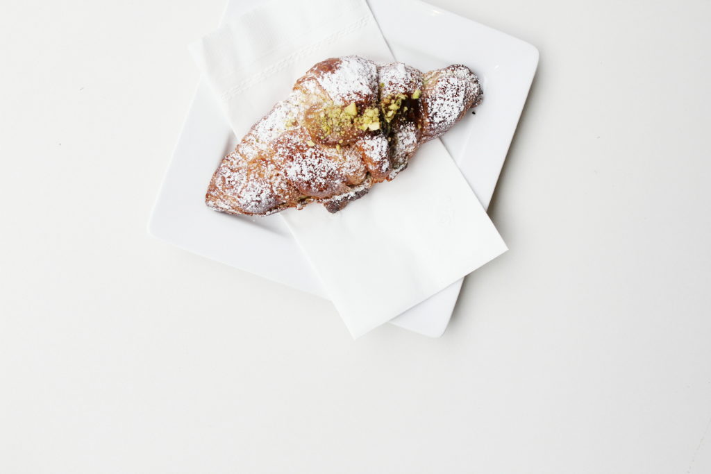 Delysèes: Pistachio Croissant