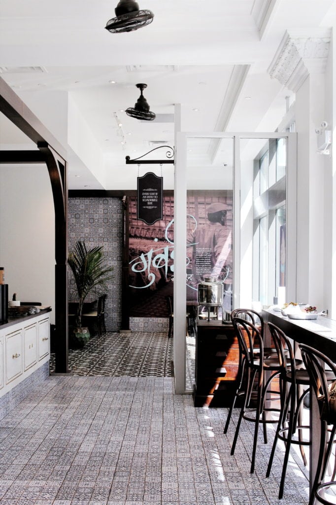 Bombay Street Food: Interior