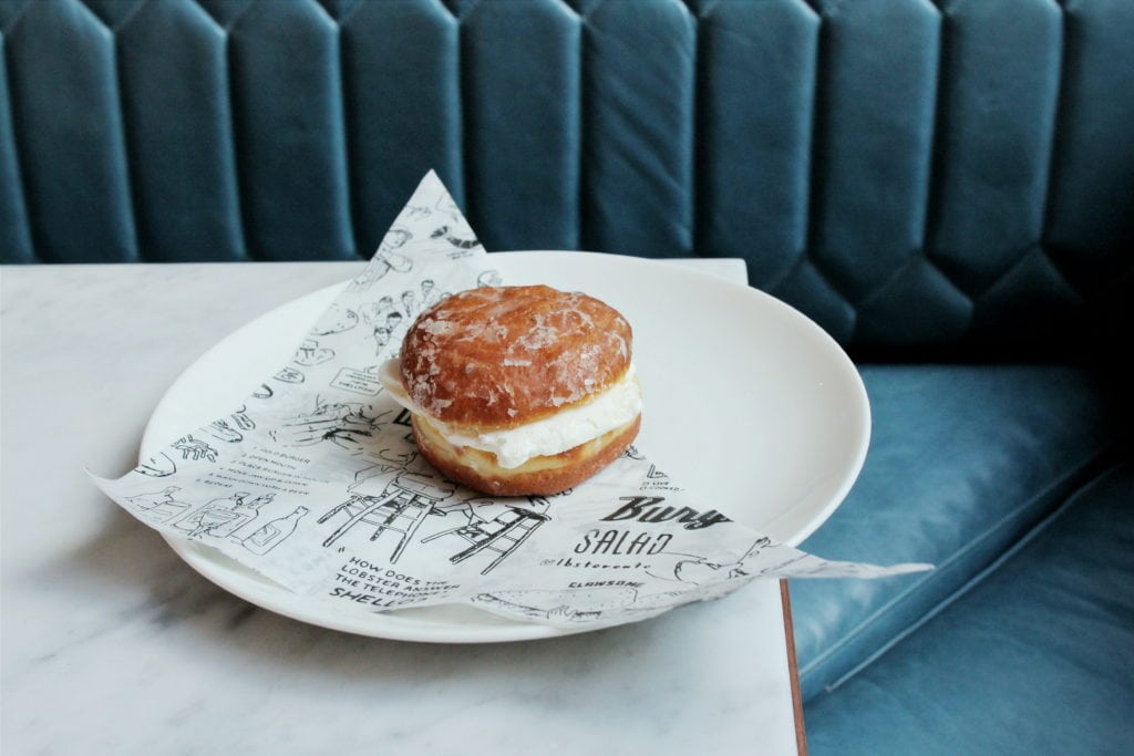 lbs Toronto: lbs Fresh Cream Sando