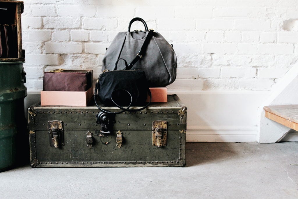 Hoi Bo: Handbags and accessories