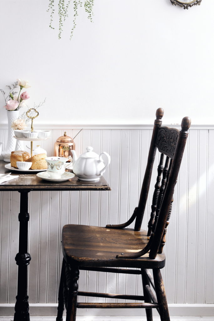 Kitten and the Bear: Interior seating