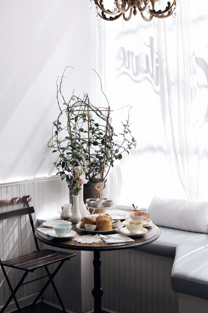 Kitten and the Bear: Interior, window seating
