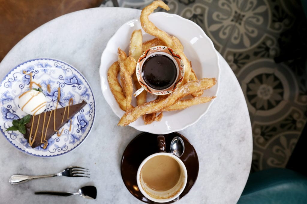 Leña Restaurante: Churros + Dulce de Leche Tart