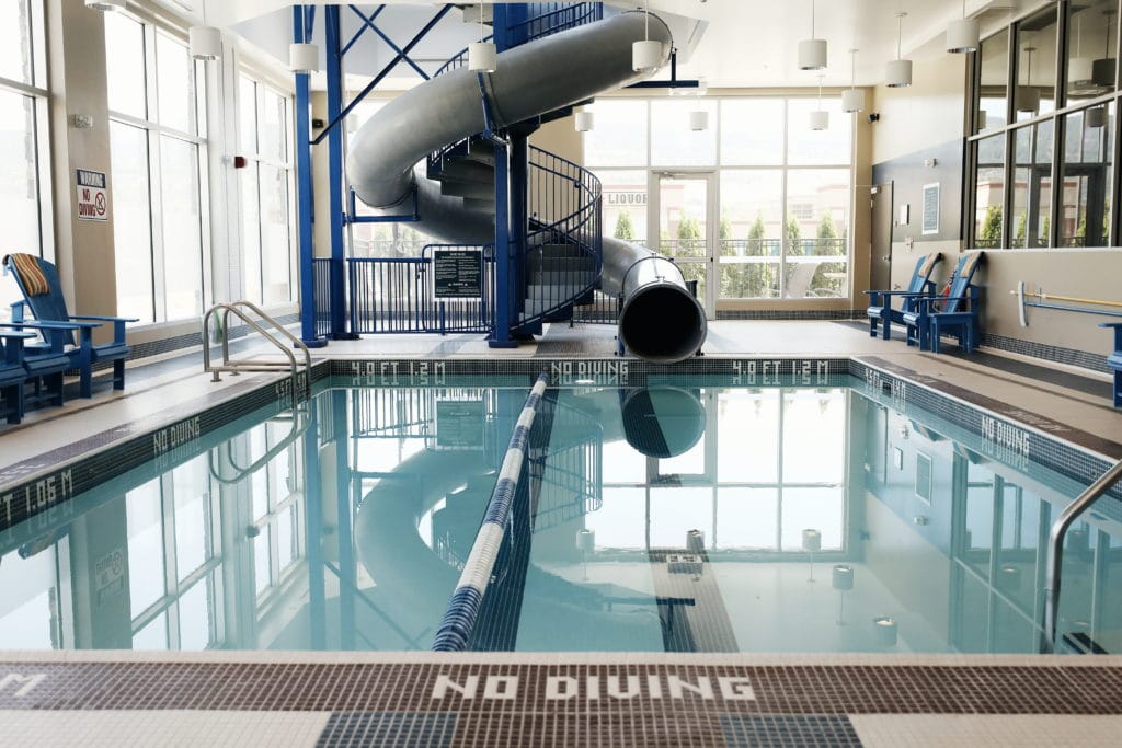 Kelowna, British Columbia: Sheraton Four Points Airport Road Pool Area