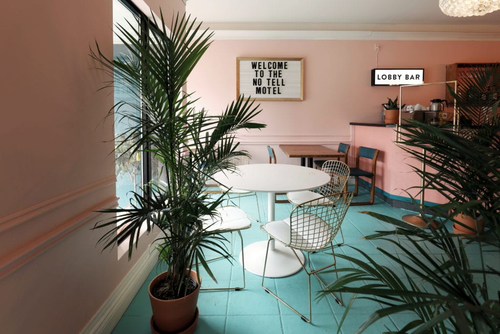 Motel Hamilton: Interior