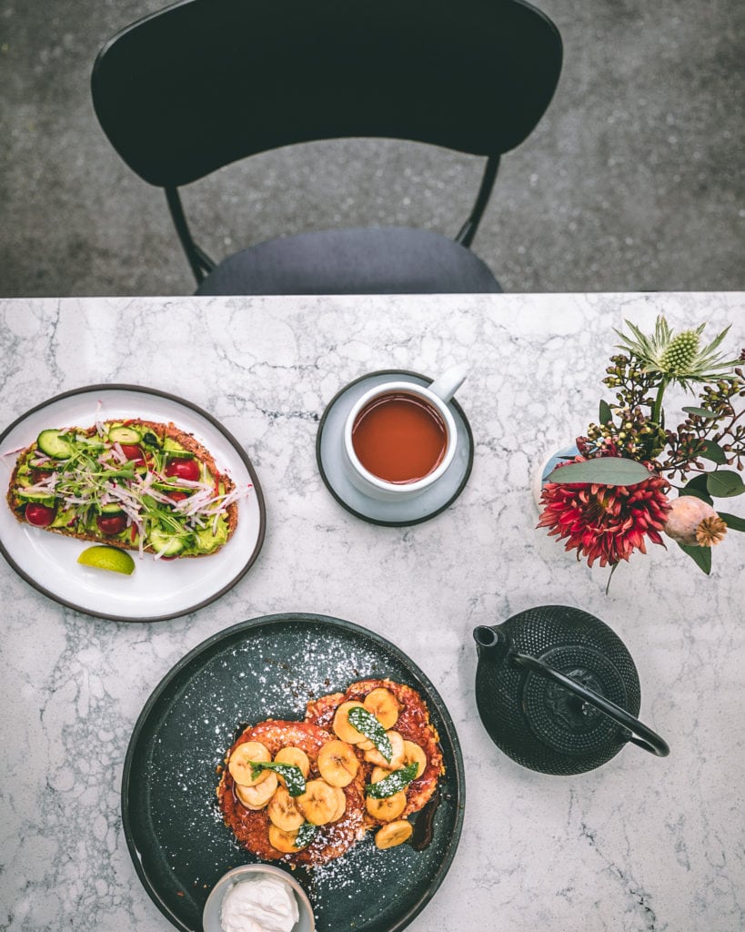 Los Angeles: Openaire, Breakfast