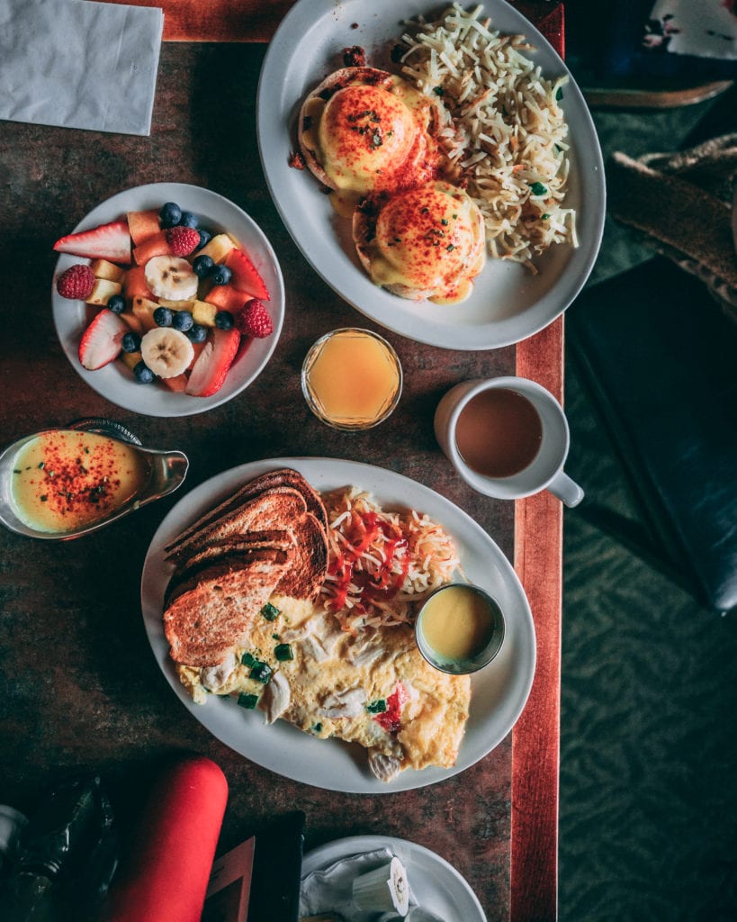 Banff: Melissa's Misssteak, Crab & Asparagus Omelette + Egg Benny Hash