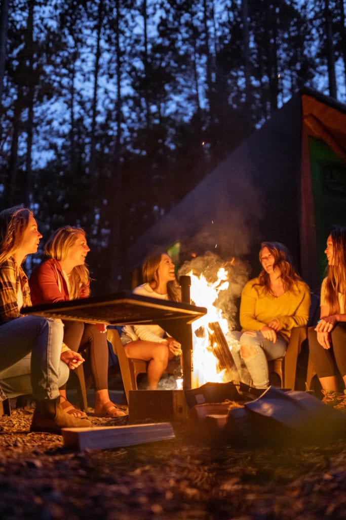 Quebec, Abitibi-Témiscamingue: Campfire just outside the Ready-to-Camp Etoile