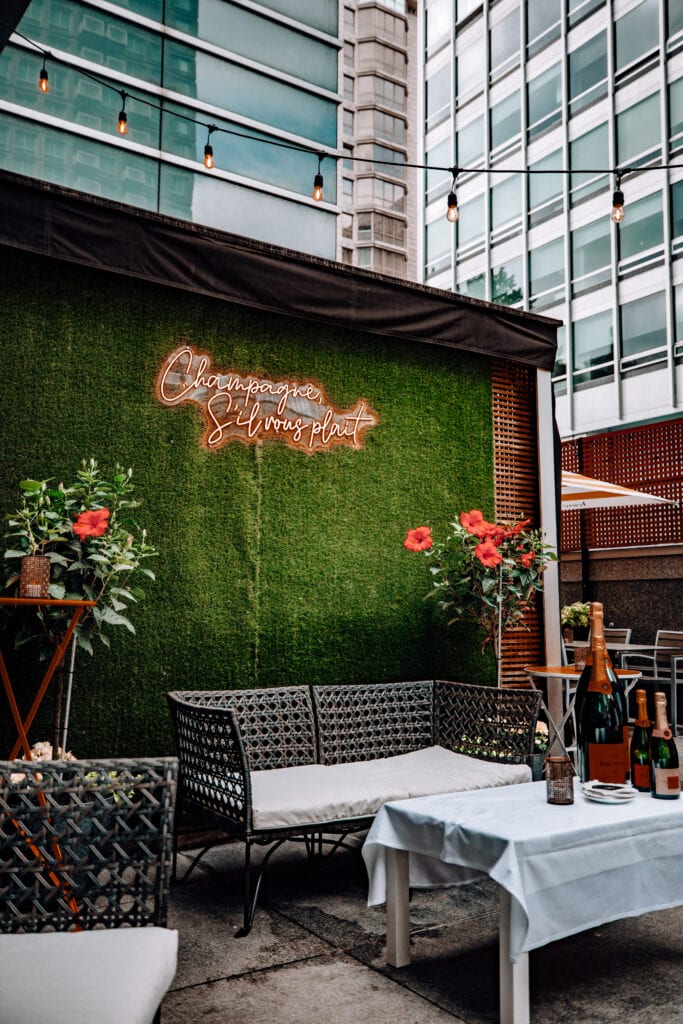 Sofitel Golden Mile Montreal Renoir Restaurant Terrace Patio