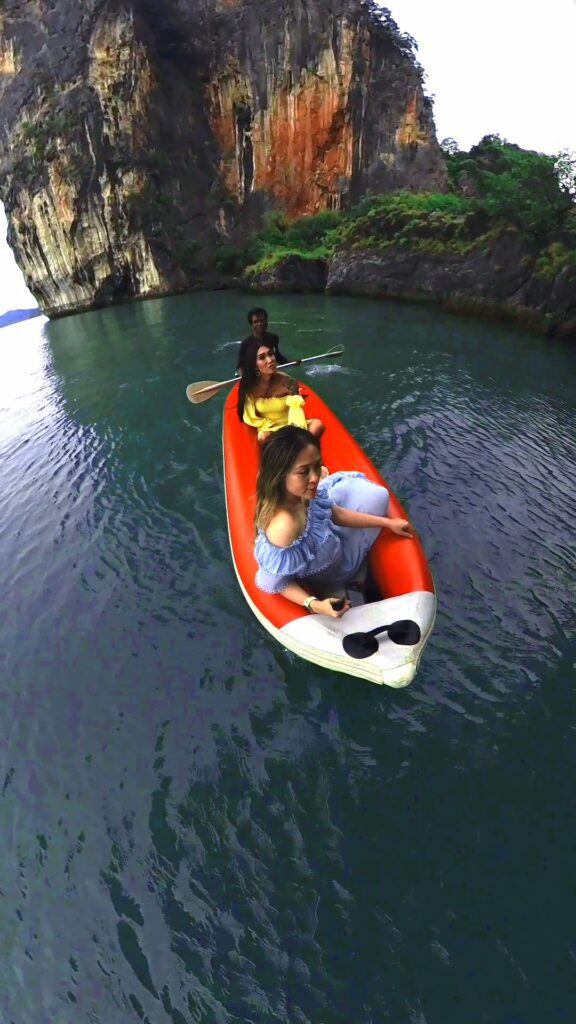 Kayaking through the caves of Hong Island